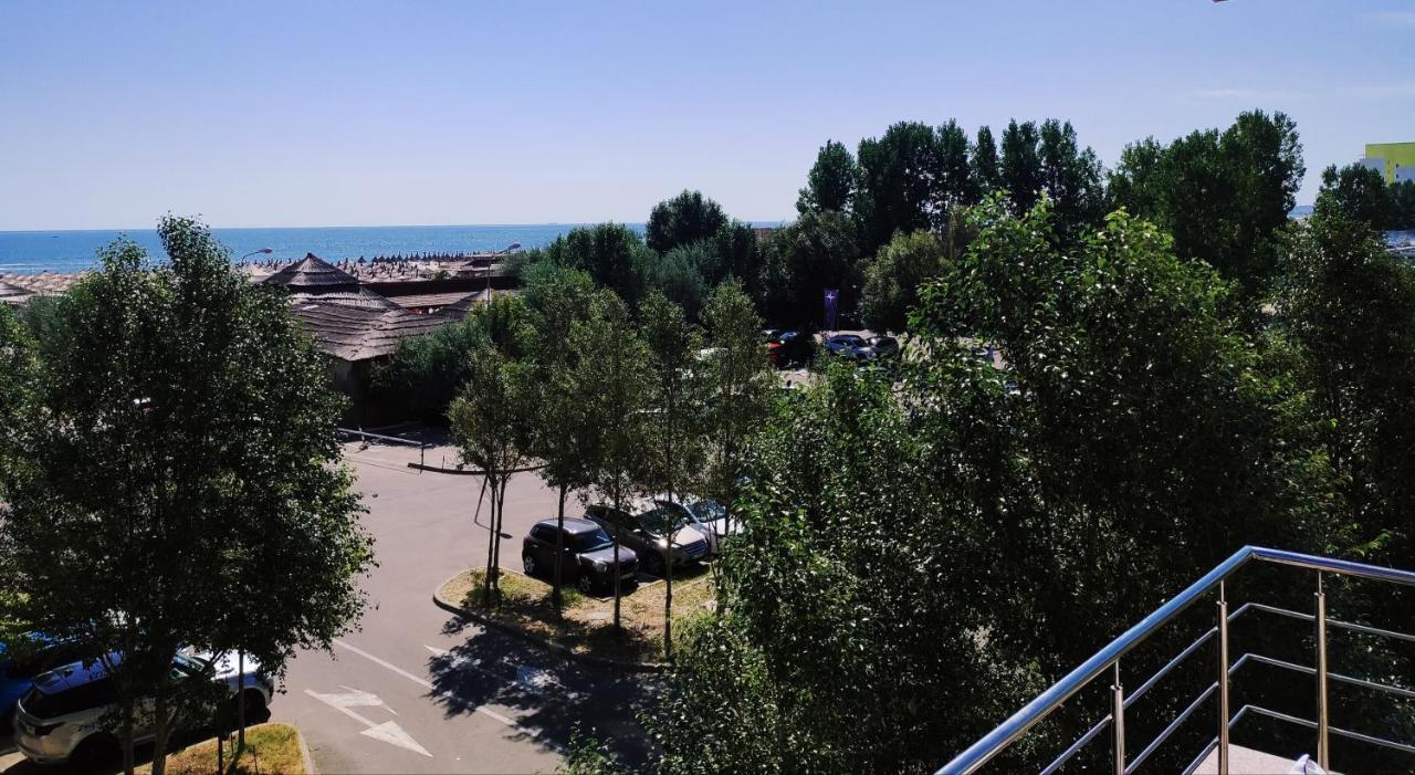 Oceana Summerland Apartment Mamaia Exteriör bild