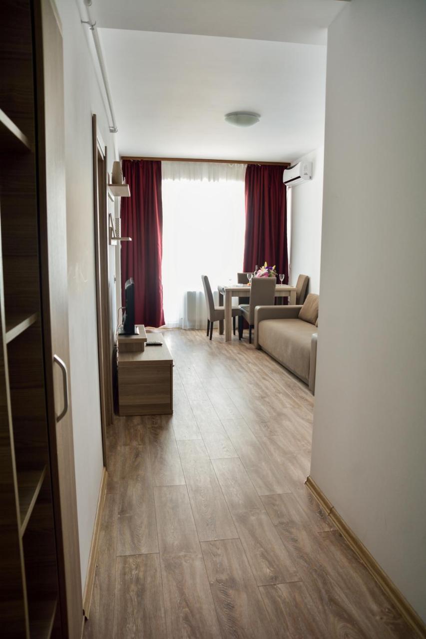 Oceana Summerland Apartment Mamaia Exteriör bild