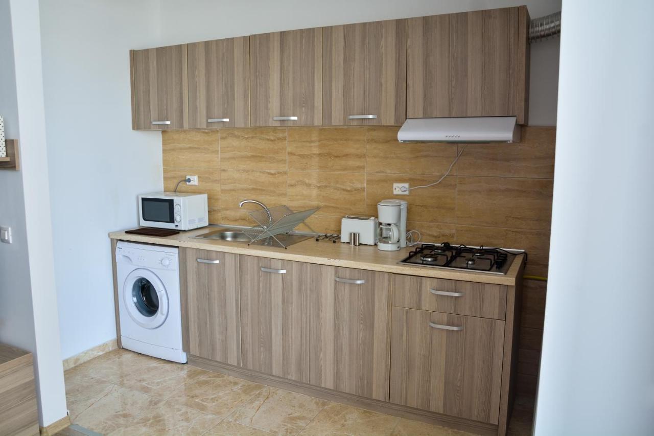 Oceana Summerland Apartment Mamaia Exteriör bild