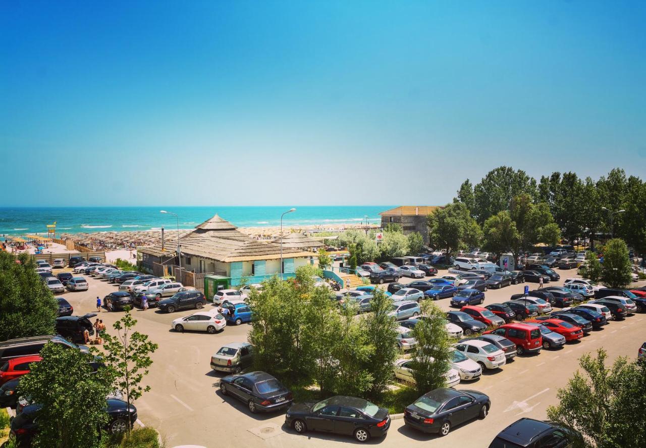 Oceana Summerland Apartment Mamaia Exteriör bild
