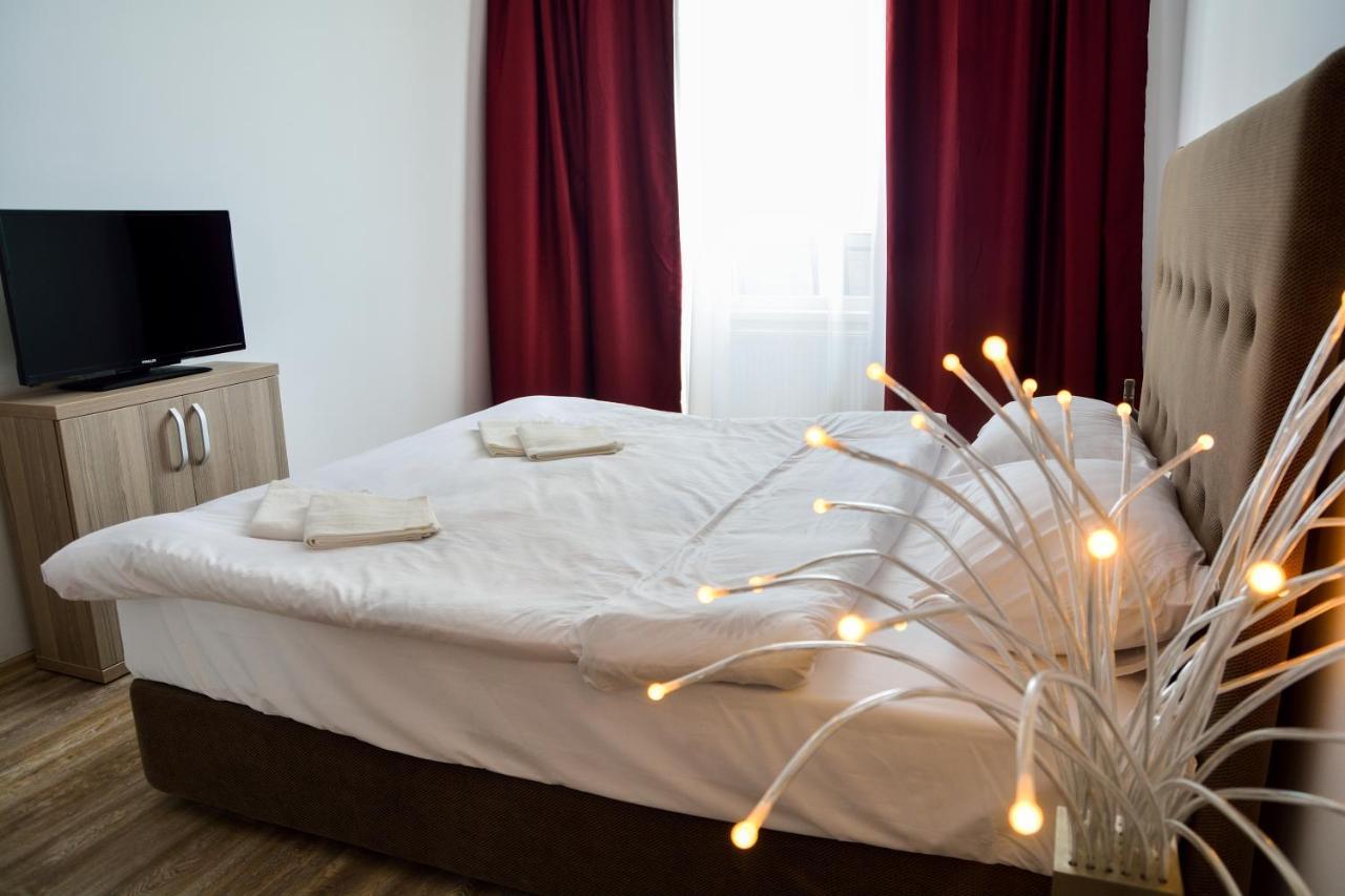 Oceana Summerland Apartment Mamaia Exteriör bild